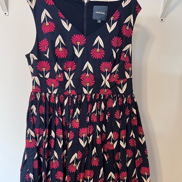 Modcloth Retro Floral Dress 16 - Picture 6 of 8